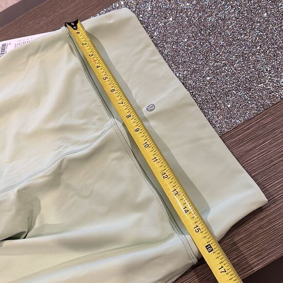 Wunder‎ Under High-Rise Crop 23" Full-On Luxtreme creamy mint NWT size 12 - Picture 4 of 5